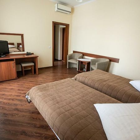 Karpaty Hotel Khoust Extérieur photo