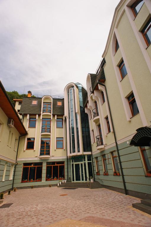 Karpaty Hotel Khoust Extérieur photo